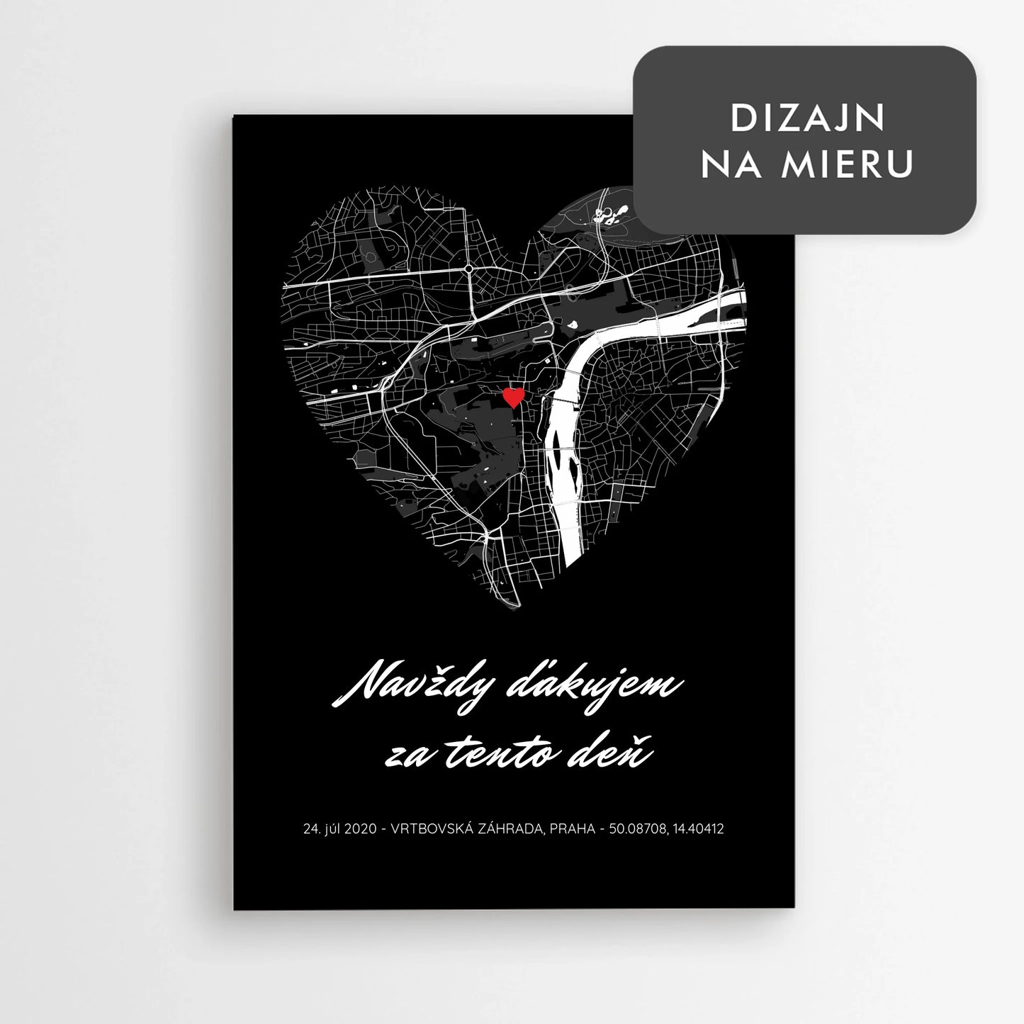 Tmavý personalizovaný plagát so srdcom a mapou – romantický darček pre zaľúbených s dátumom a miestom